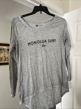 Women's Gray lightweight Long-Sleeve Tee
